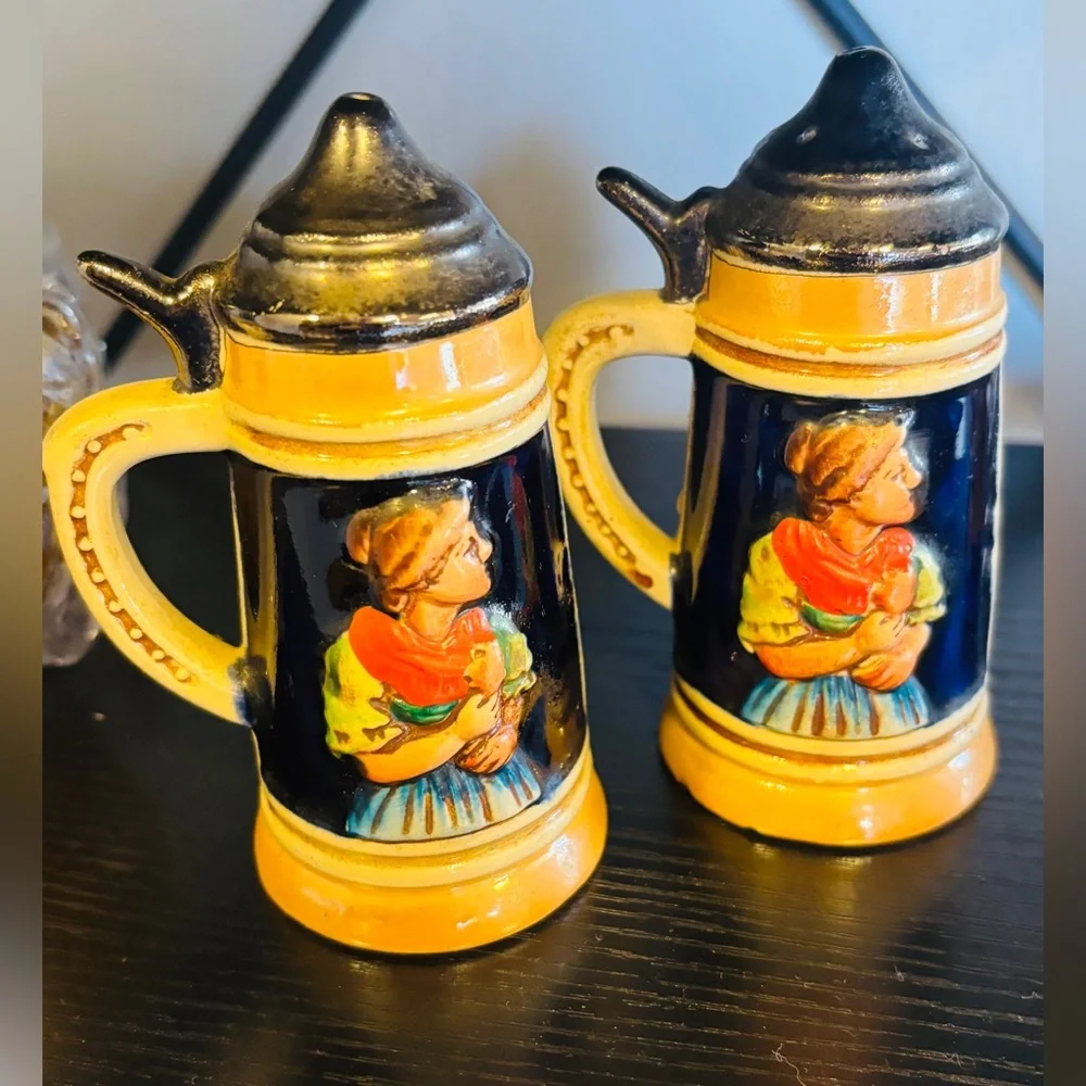 Vintage Beer Stein Salt & Pepper Shakers Set German Couple Relief Ceramic Japan